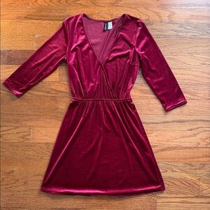 H&M Long Sleeve Velvet Dress in Deep Red
